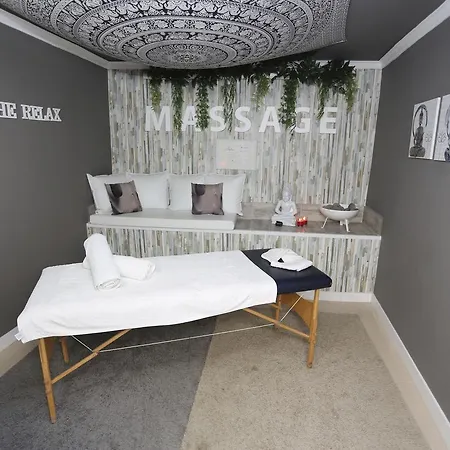 The Vintage Club Caters To Gay Men 3* San Bartolomé