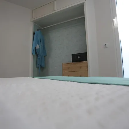 Hotel The Vintage Club Caters To Gay Men 3*
